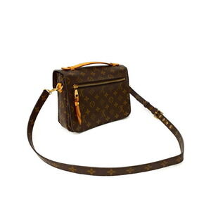 Louis Vuitton Metis Monogram Pochette Bag